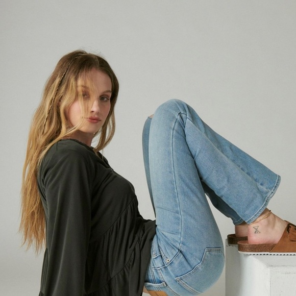 NWOT's Lucky Brand Boot Cut  Jeans Sz 8 - Picture 3 of 5